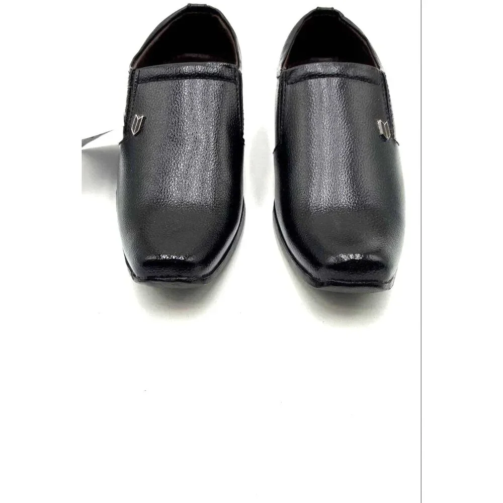 Lamos Boys Black Slip On Dress Shoes Loafers Size 2 Y NWT